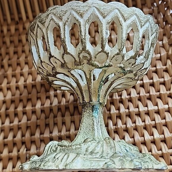 Vintage Distressed Metal Candleholder Cutwork Chalice with Felted Bottom - Picture 12 of 12